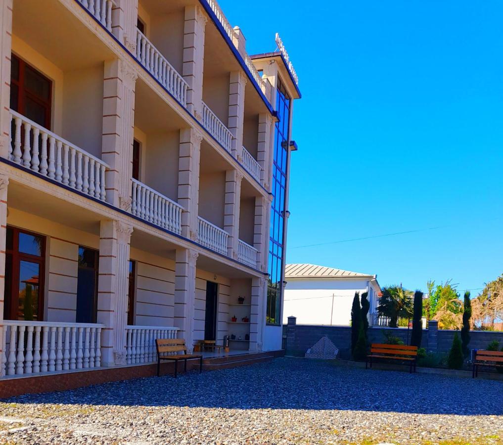 Golden House Hotel Anaklia Bagian luar foto