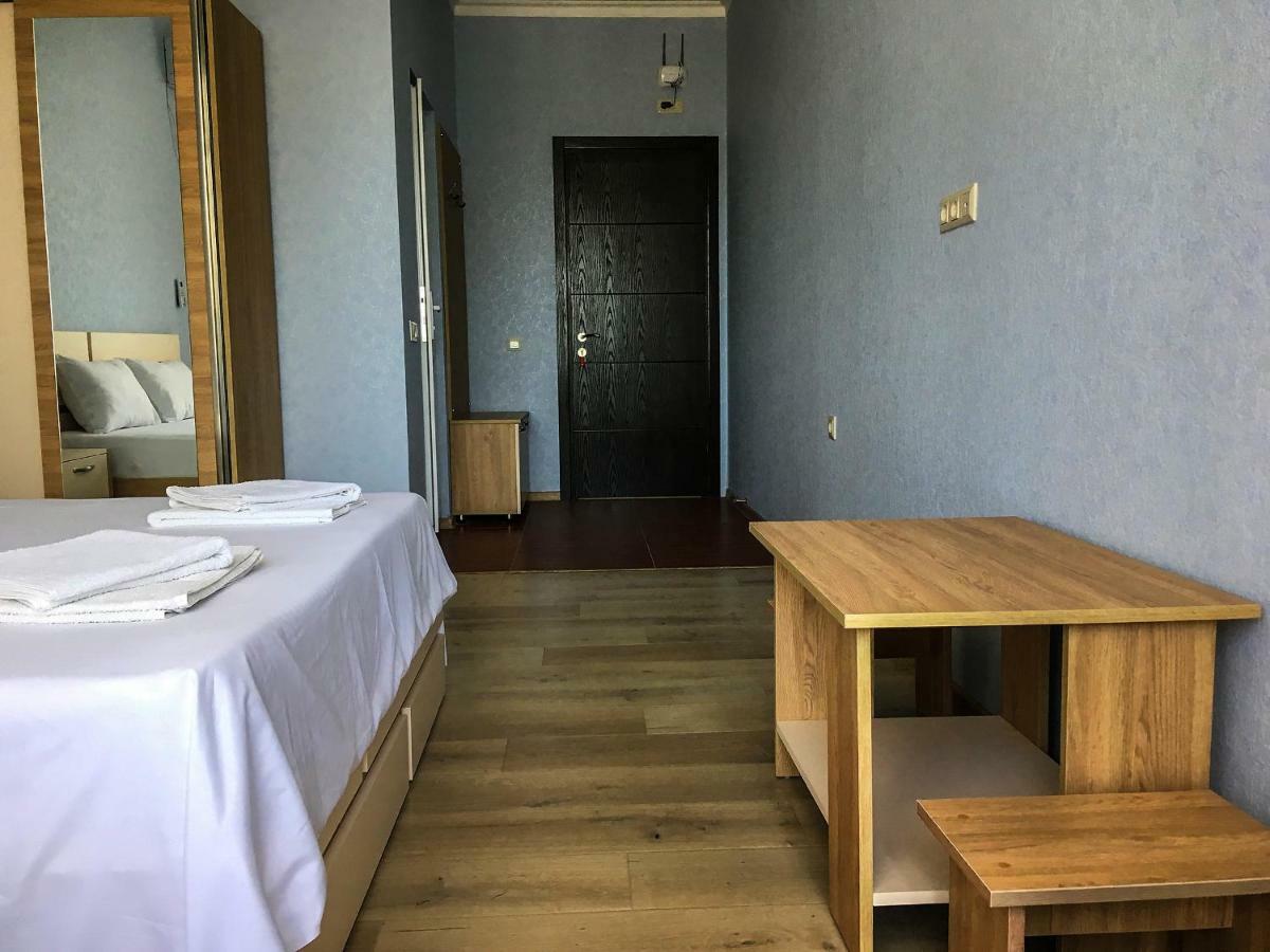 Golden House Hotel Anaklia Bagian luar foto